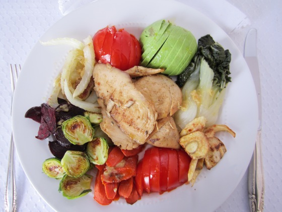 CHICKEN WITH ROASTED & FRESH VEGETABLES PLATTER
